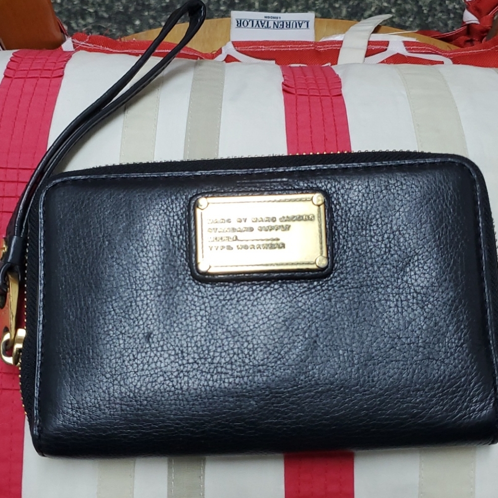 Marc by marc jacob cellphone case wallet